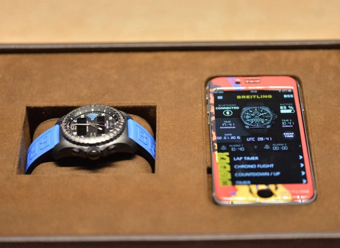 Black Dials Breitling Bentley Replica Watches UK Showing Intelligent interaction With Mobile Phones