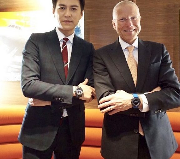 Chic Jin Dong Only Fond Of Delicate UK Breitling Avenger Blackbird Replica Watches