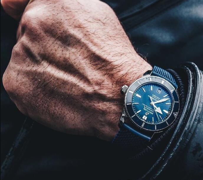 Swiss-made imitation watches maintain chic with blue color.