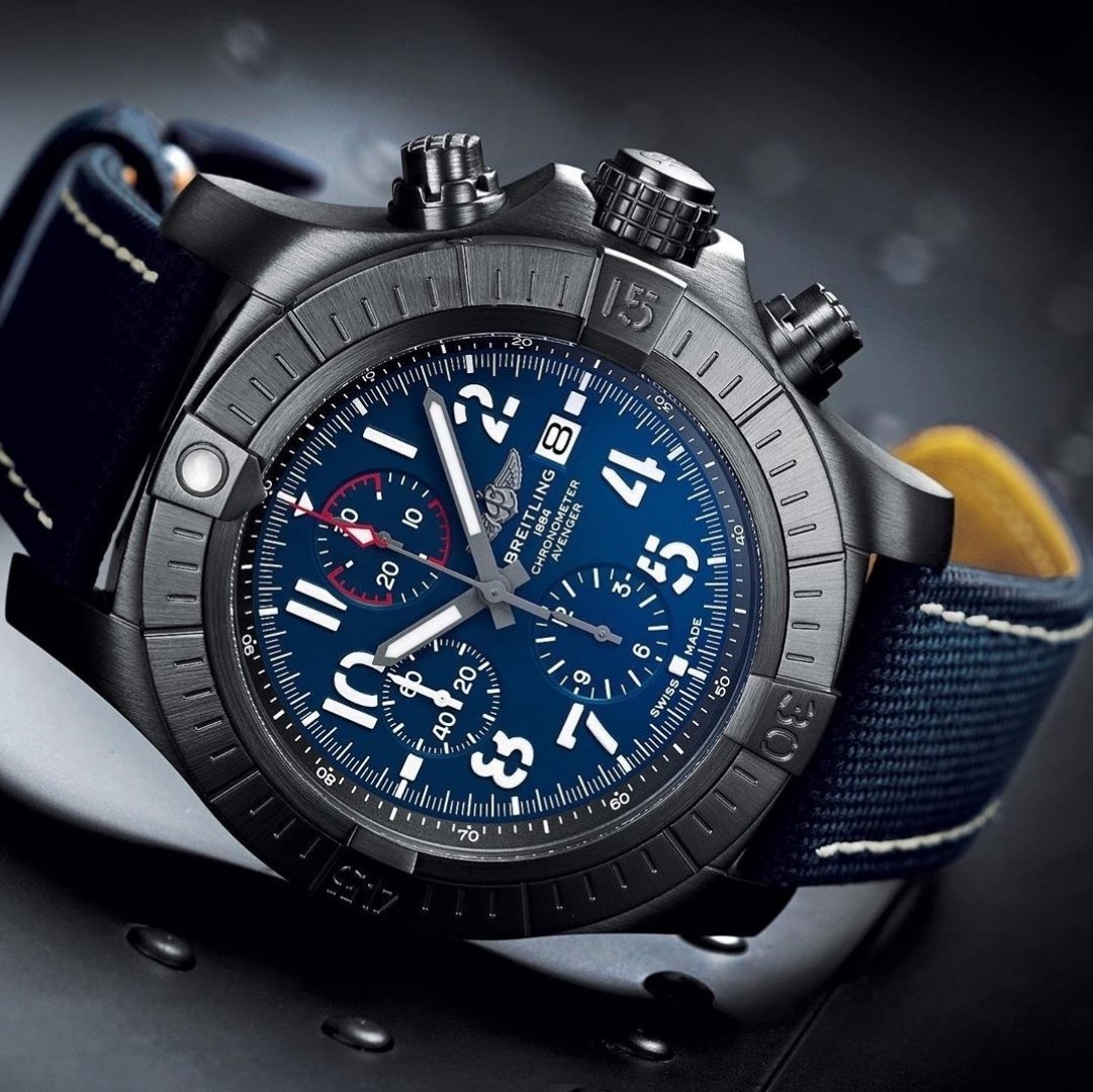 The 48mm fake watch has blue strap.